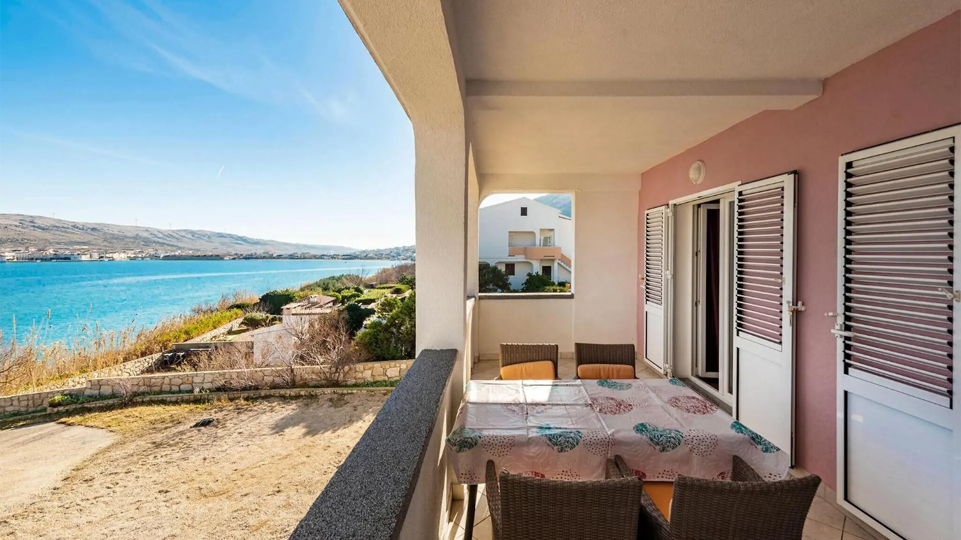 2 Bedroom Stunning Apartment In Pag パグ