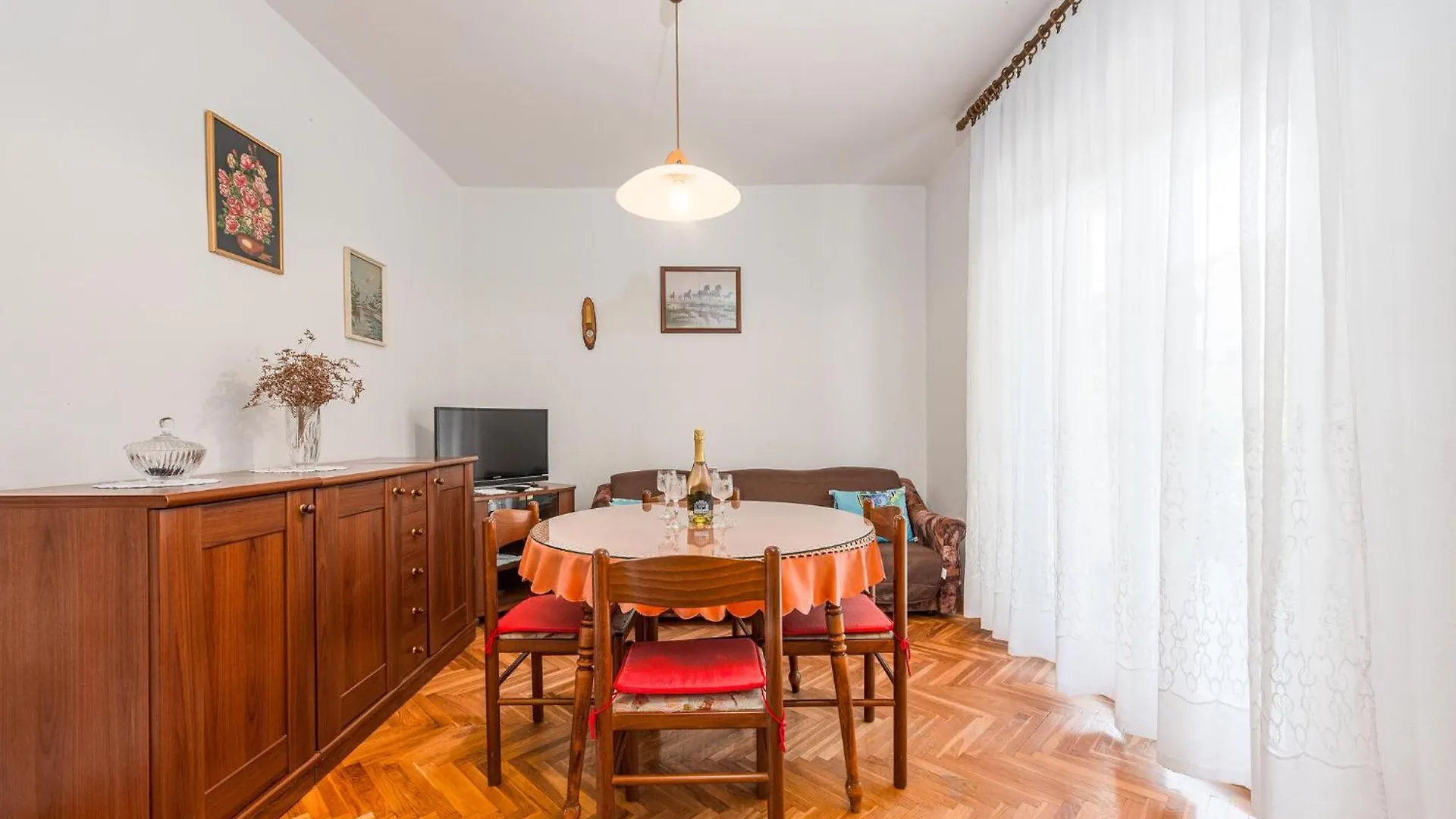 2 Bedroom Stunning Apartment In Pag パグ