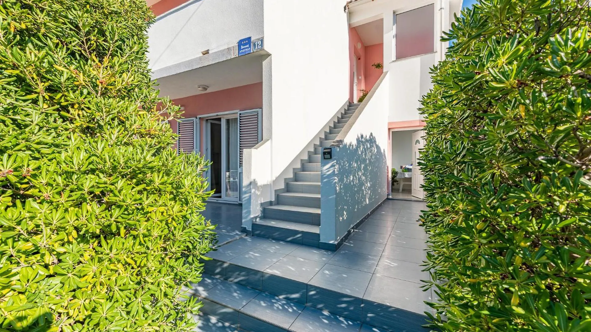 2 Bedroom Stunning Apartment In Pag パグ