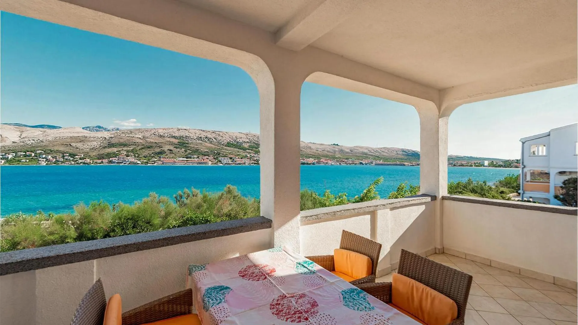 2 Bedroom Stunning Apartment In Pag Pag Town
